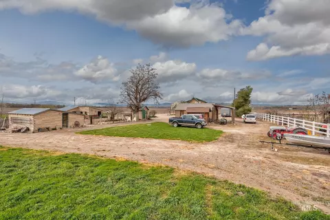 Exterior - 1363 Ross Rd, Weiser, ID 83672 photo 19 of 19