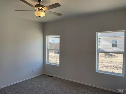 Bedroom - 933 Roen Rd, Jerome, ID 83338 photo 3 of 3