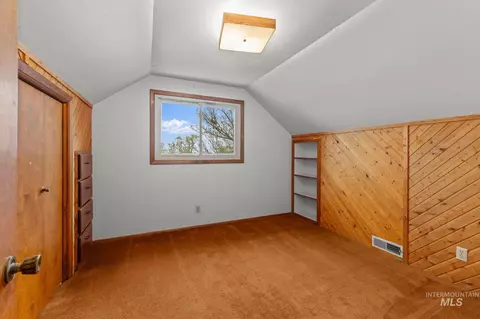 Bedroom - 3154 N 4750 E, Murtaugh, ID 83344 photo 2 of 3