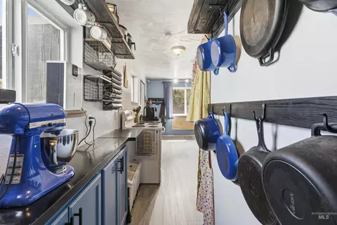 Kitchen - 1161 Chaney Rd, Viola, ID 83872 photo 4 of 4