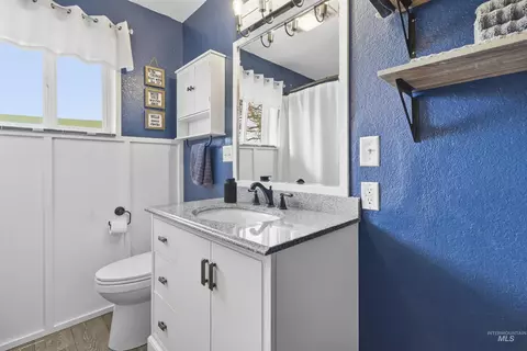 Bath - 1161 Chaney Rd, Viola, ID 83872 photo 1 of 3
