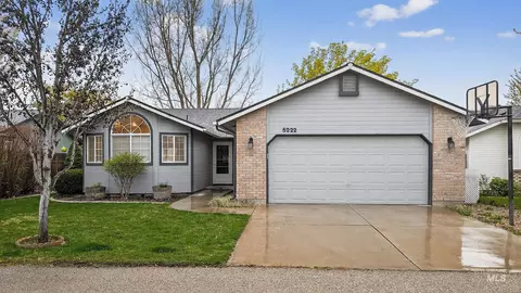 5222 N Joe Robbie Ave, Boise, ID 83713