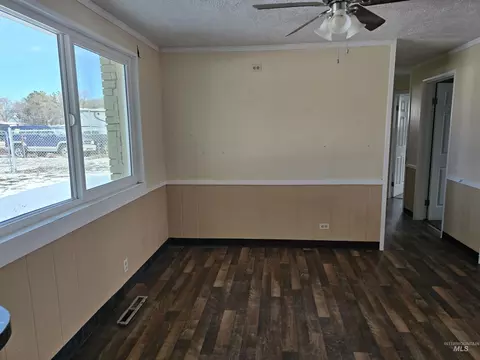 Living - 14 E 100 S, Rupert, ID 83350 photo 3 of 3