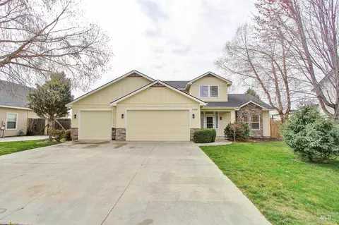 689 Triumph Dr, Middleton, ID 83644