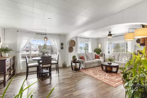 Living - 202 S School St, Cascade, ID 83611 photo 2 of 3