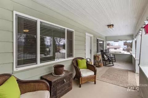 Exterior - 202 S School St, Cascade, ID 83611 photo 3 of 10