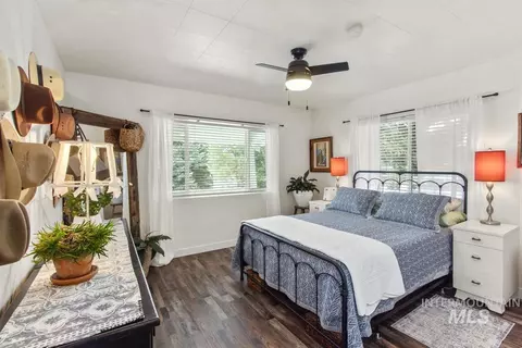 Bedroom - 202 S School St, Cascade, ID 83611 photo 1 of 3