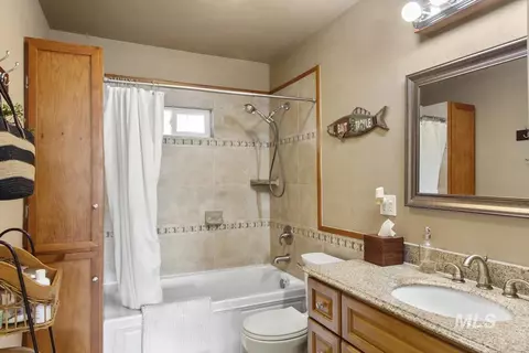 Bath - 202 S School St, Cascade, ID 83611 photo 1 of 2