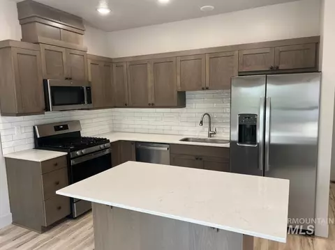 Kitchen - 705 E Bates Ave, Parma, ID 83660 photo 1 of 2