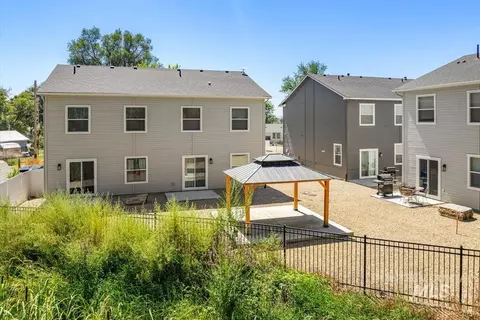 Exterior - 705 E Bates Ave, Parma, ID 83660 photo 2 of 4
