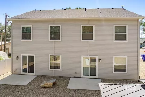Exterior - 705 E Bates Ave, Parma, ID 83660 photo 3 of 4