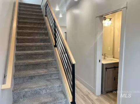 Entry Way - 705 E Bates Ave, Parma, ID 83660 photo 1 of 2