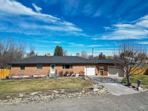 624 20th St, Rupert, ID 83350