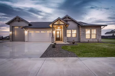267 N Hunter Creek Ave, Eagle, ID 83616