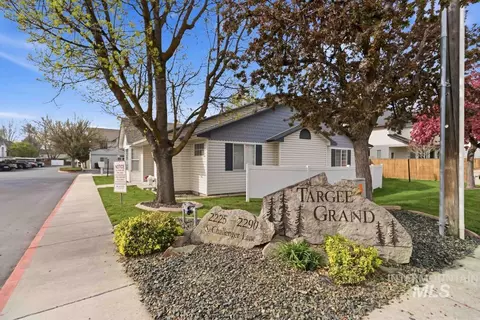 2270 S Challenger Ln #202, Boise, ID 83705