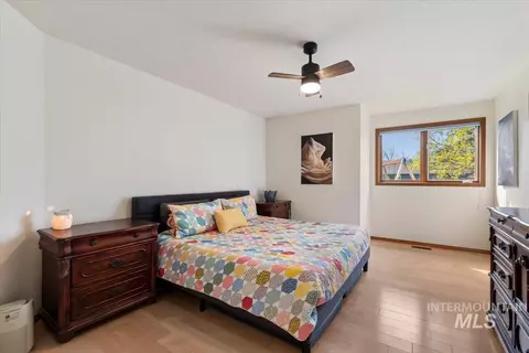 Bedroom - 15335 David St, Caldwell, ID 83607 photo 3 of 7