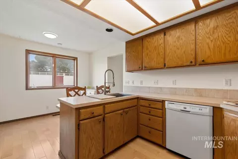 Kitchen - 15335 David St, Caldwell, ID 83607 photo 1 of 5