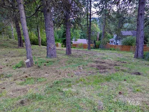 903 Divot Cir, Cascade, ID 83611 photo 4