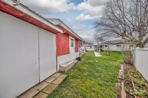 Exterior - 148 N 20th St, Payette, ID 83661 photo 8 of 18