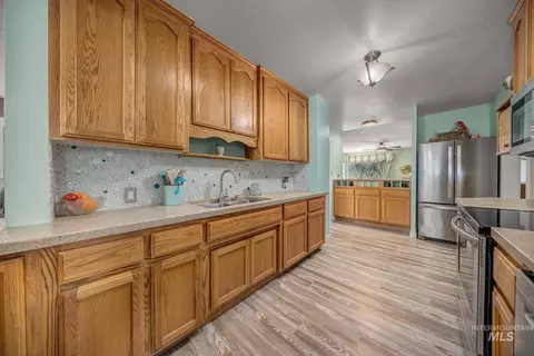 Kitchen - 148 N 20th St, Payette, ID 83661 photo 1 of 4