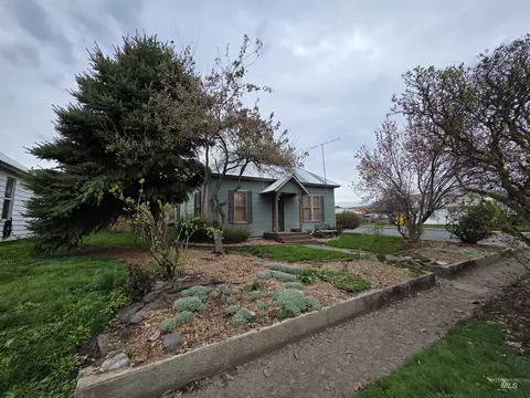 504 Idaho St, Kamiah, ID 83536