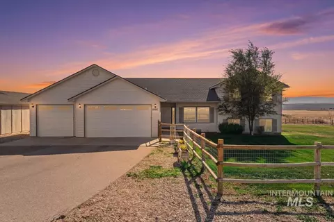 13983 Santa Rita Dr, Nampa, ID 83686