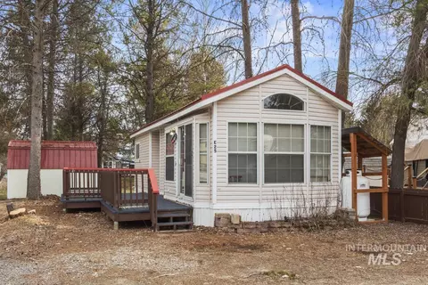 25 E St, Cascade, ID 83611