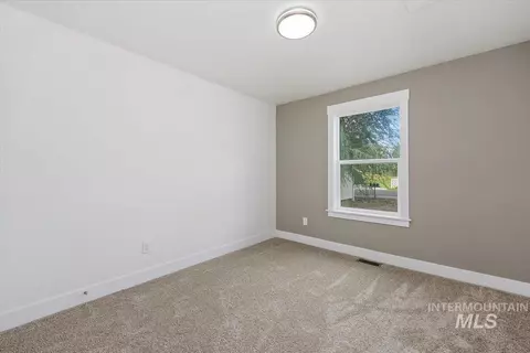 Bedroom - 224 W Lorene Ln, Rupert, ID 83350 photo 1 of 1