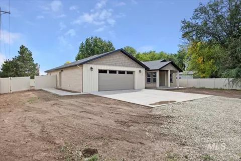 Exterior - 224 W Lorene Ln, Rupert, ID 83350 photo 3 of 4