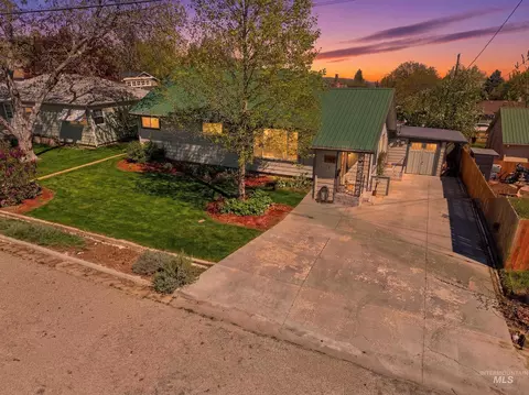 1112 NW 1st St, Meridian, ID 83642