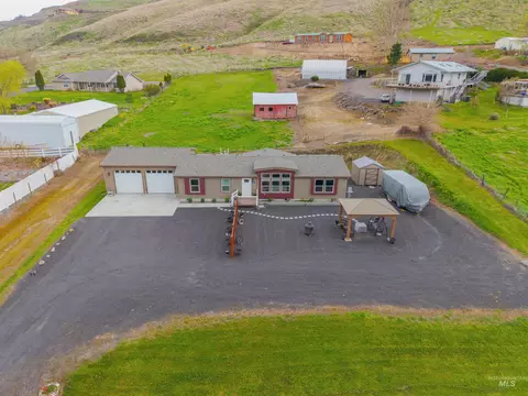 1306 4th St, Asotin, WA 99402