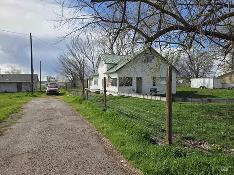 1242 S 12th St, Payette, ID 83661