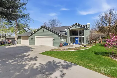 10430 W La Hontan Dr, Boise, ID 83709