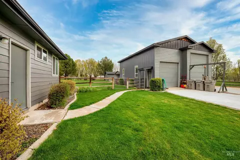 Exterior - 23824 Breyer Rd, Caldwell, ID 83607 photo 2 of 10