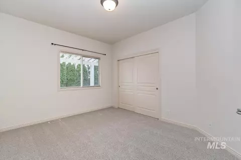 Bedroom - 356 S Golden Eagle Ln, Eagle, ID 83616 photo 4 of 5