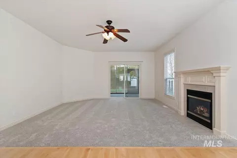 Living - 356 S Golden Eagle Ln, Eagle, ID 83616 photo 3 of 5