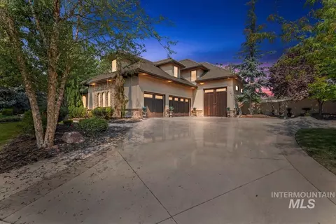 Exterior - 480 E Laguna Shore Ln, Eagle, ID 83616 photo 1 of 6