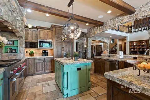 Kitchen - 480 E Laguna Shore Ln, Eagle, ID 83616 photo 3 of 5