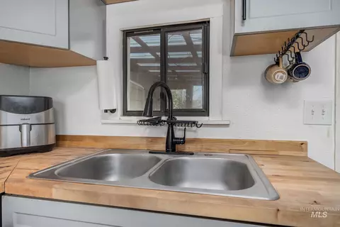 Kitchen - 331 E 4th St, Weiser, ID 83672 photo 2 of 2
