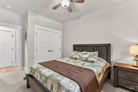 Bedroom - 10191 Timberrim Dr, Cascade, ID 83611 photo 2 of 2