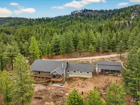 Exterior - 10191 Timberrim Dr, Cascade, ID 83611 photo 5 of 9