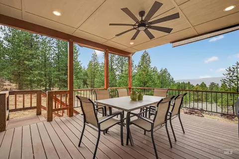 Exterior - 10191 Timberrim Dr, Cascade, ID 83611 photo 2 of 9