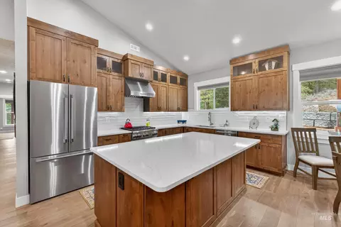 Kitchen - 10191 Timberrim Dr, Cascade, ID 83611 photo 3 of 3