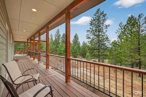 Exterior - 10191 Timberrim Dr, Cascade, ID 83611 photo 3 of 9