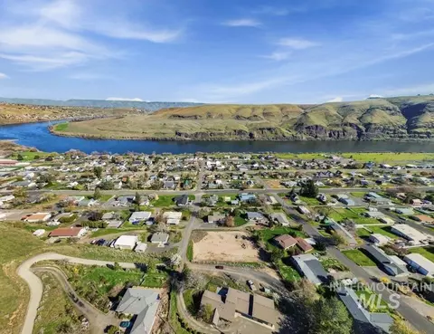 321 Pierce St, Asotin, WA 99402