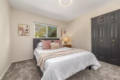 Bedroom - 898 N Pebble Beach Way, Eagle, ID 83616 photo 3 of 5