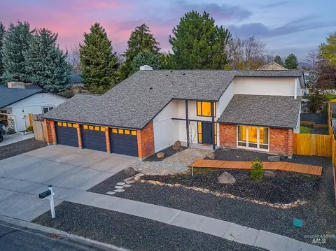 898 N Pebble Beach Way, Eagle, ID 83616