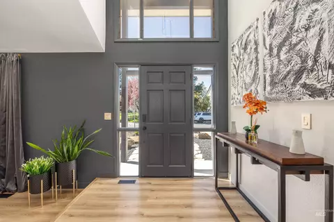 Entry Way - 898 N Pebble Beach Way, Eagle, ID 83616 photo 1 of 6