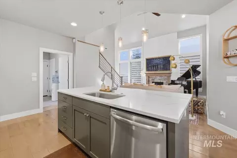 Kitchen - 163 W Floating Feather Rd, Eagle, ID 83616 photo 4 of 4