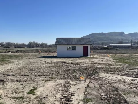 1503 Elm Street North, Vale, OR 97918